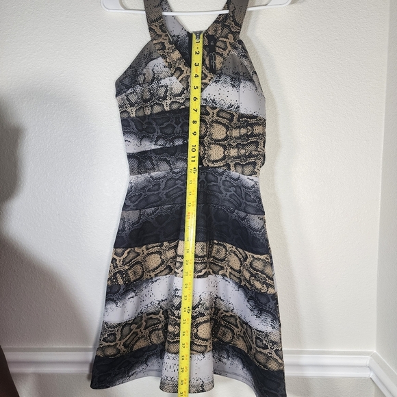 Jessica Simpson Mixed Reptilian Scuba Print Mini US Size M - Picture 6 of 11